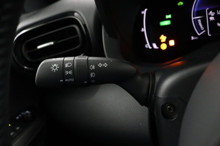 Toyota Yaris Cross - 1.5 Hybrid 115 Dynamic 29