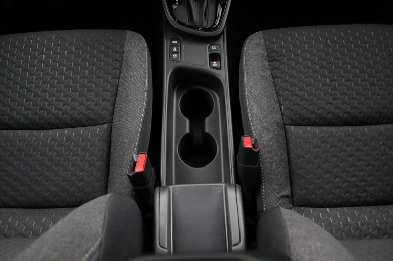 Toyota Yaris Cross - 1.5 Hybrid 115 Dynamic 37