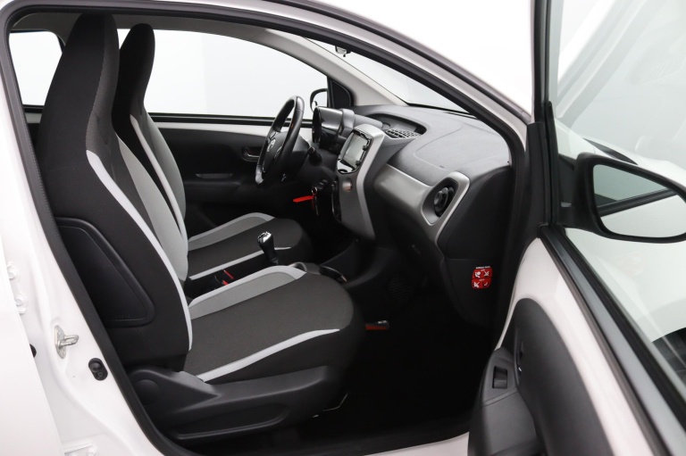 Toyota Aygo - 1.0 VVT-i x-play 10