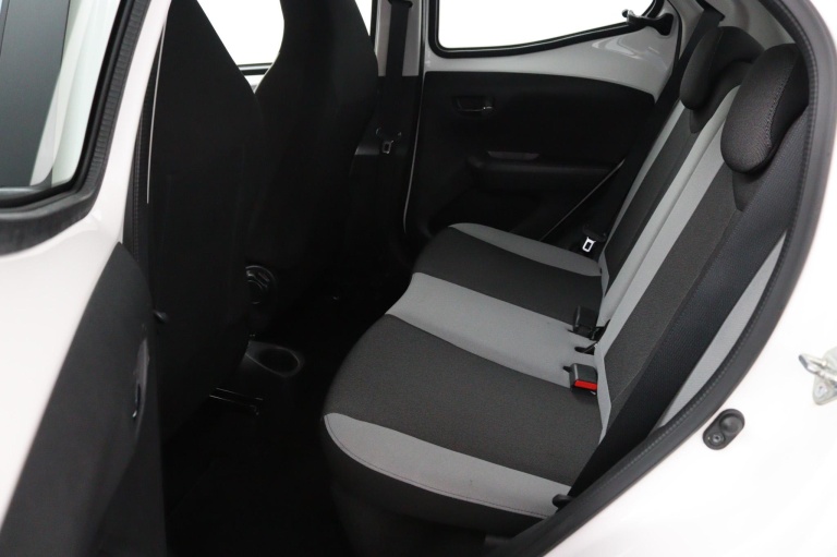 Toyota Aygo - 1.0 VVT-i x-play 12