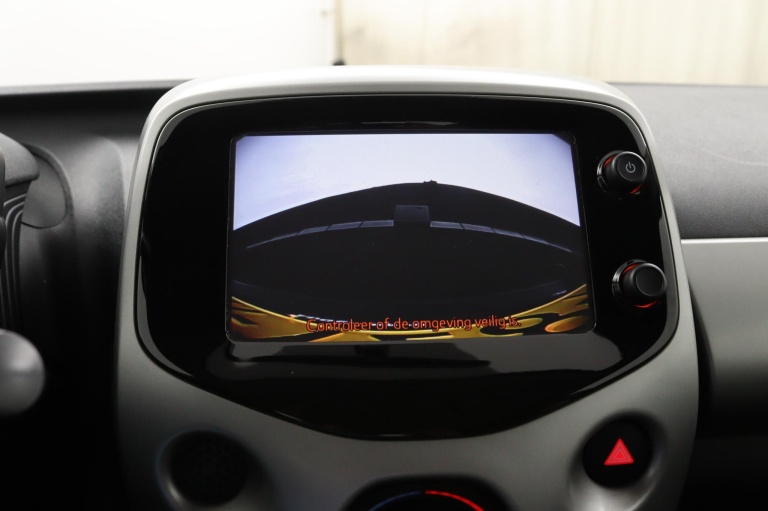 Toyota Aygo - 1.0 VVT-i x-play 14
