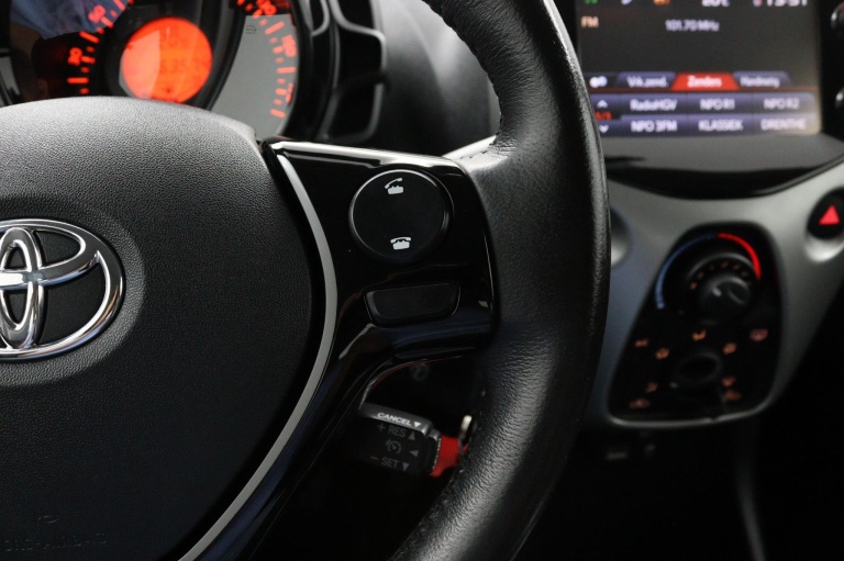 Toyota Aygo - 1.0 VVT-i x-play 17