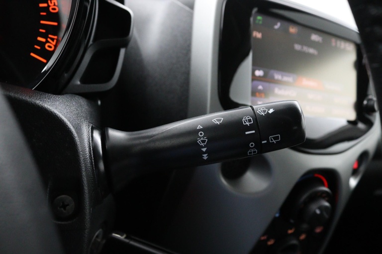 Toyota Aygo - 1.0 VVT-i x-play 21