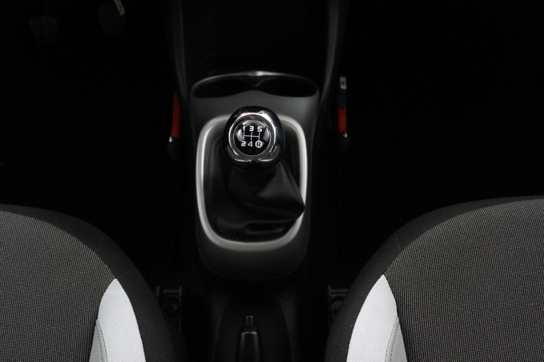 Toyota Aygo - 1.0 VVT-i x-play 24