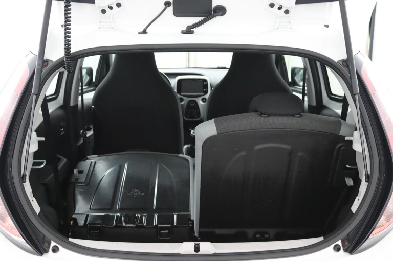 Toyota Aygo - 1.0 VVT-i x-play 28