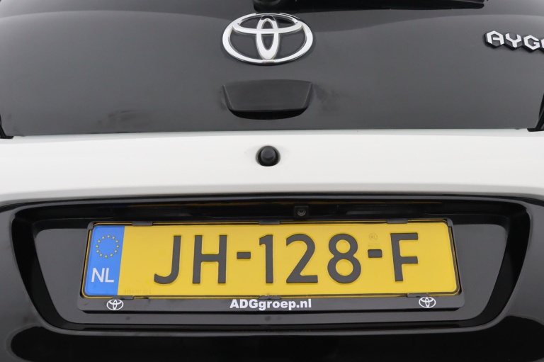 Toyota Aygo - 1.0 VVT-i x-play 36