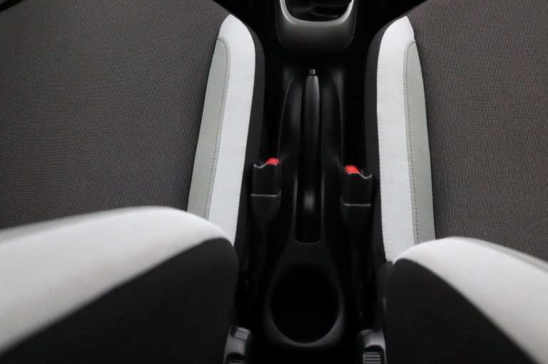 Toyota Aygo - 1.0 VVT-i x-play 37