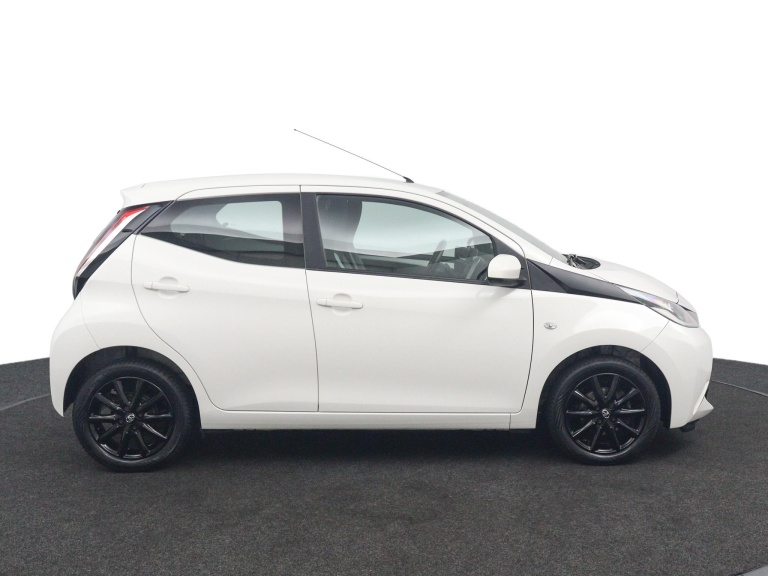 Toyota Aygo - 1.0 VVT-i x-play 6