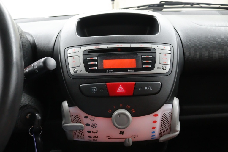 Toyota Aygo - 1.0 VVT-i Dynamic Orange 13