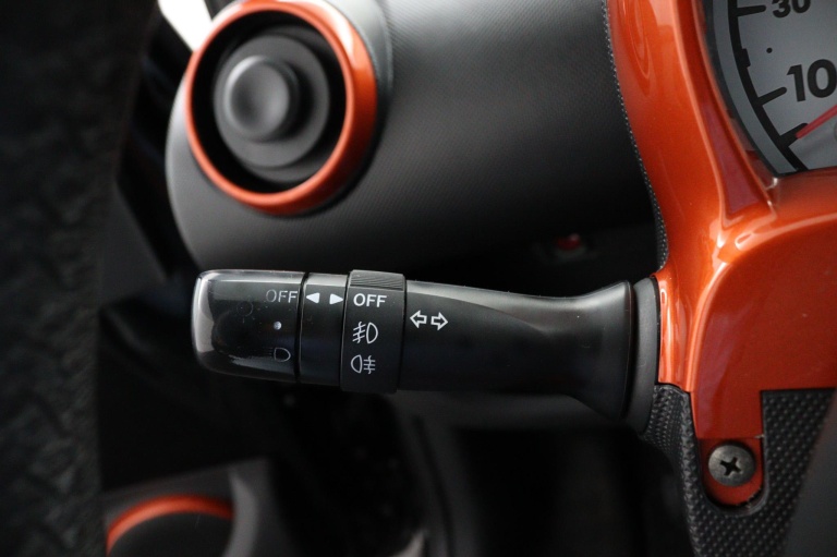 Toyota Aygo - 1.0 VVT-i Dynamic Orange 16