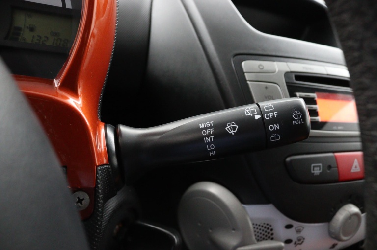Toyota Aygo - 1.0 VVT-i Dynamic Orange 18