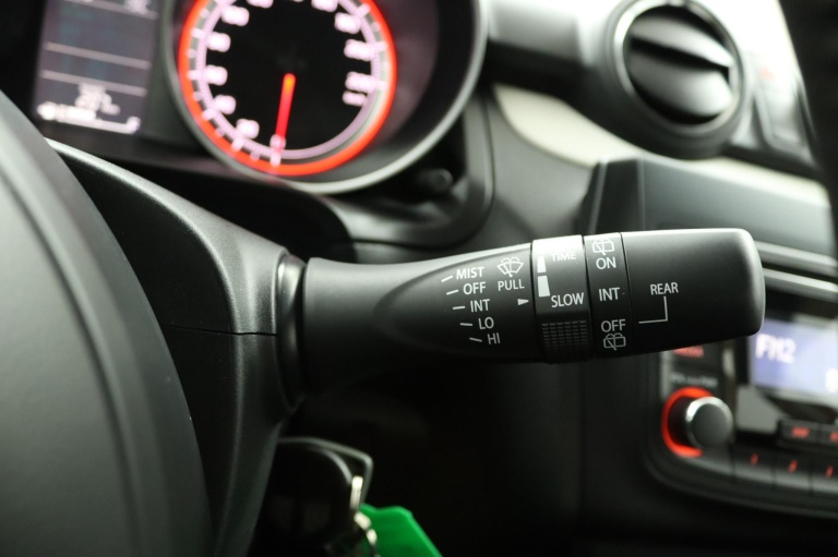 Suzuki Swift - 1.2 Comfort 29