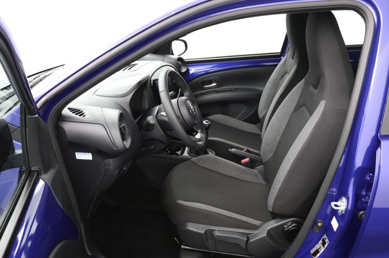 Toyota Aygo X - 1.0 VVT-i MT Play 17