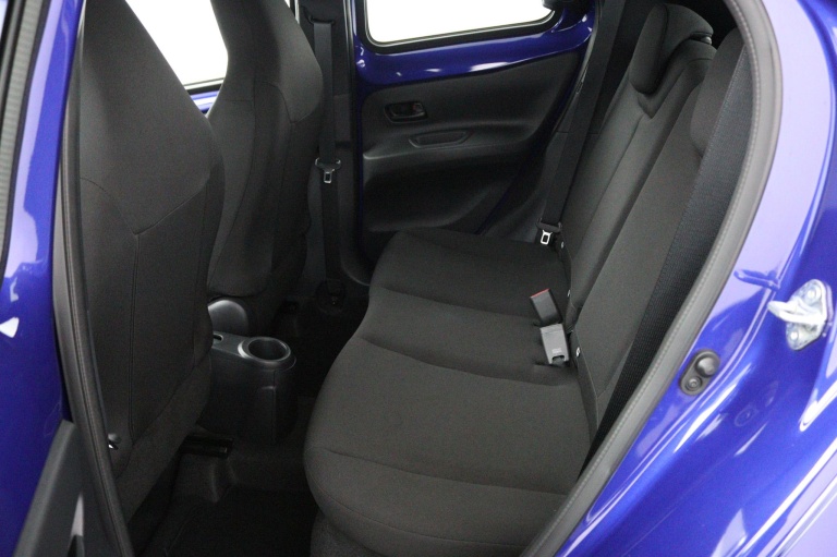 Toyota Aygo X - 1.0 VVT-i MT Play 18