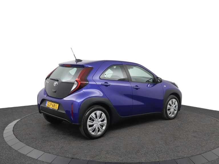 Toyota Aygo X - 1.0 VVT-i MT Play 2