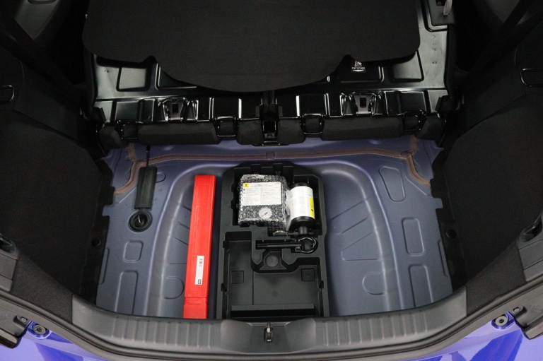 Toyota Aygo X - 1.0 VVT-i MT Play 29