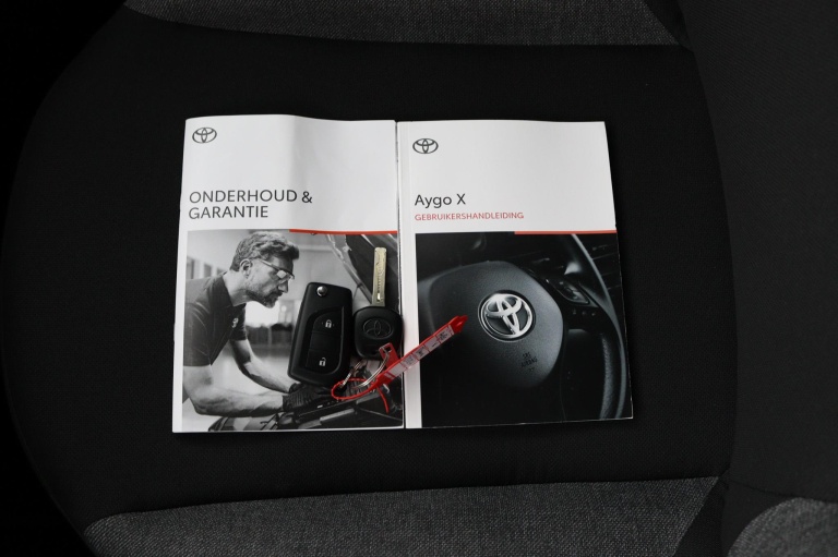 Toyota Aygo X - 1.0 VVT-i MT Play 11