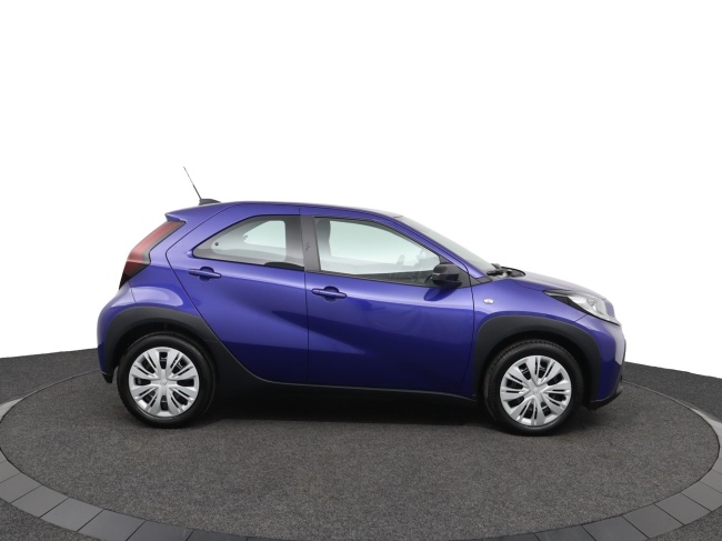 Toyota Aygo X - 1.0 VVT-i MT Play