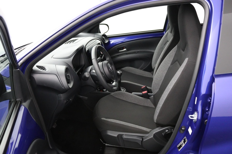 Toyota Aygo X - 1.0 VVT-i MT Play 17