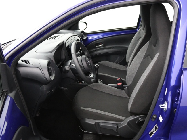 Toyota Aygo X - 1.0 VVT-i MT Play