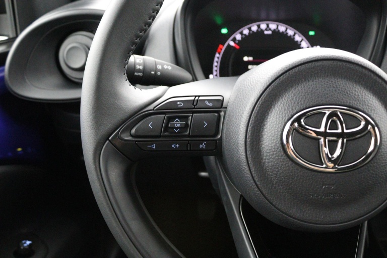 Toyota Aygo X - 1.0 VVT-i MT Play 19