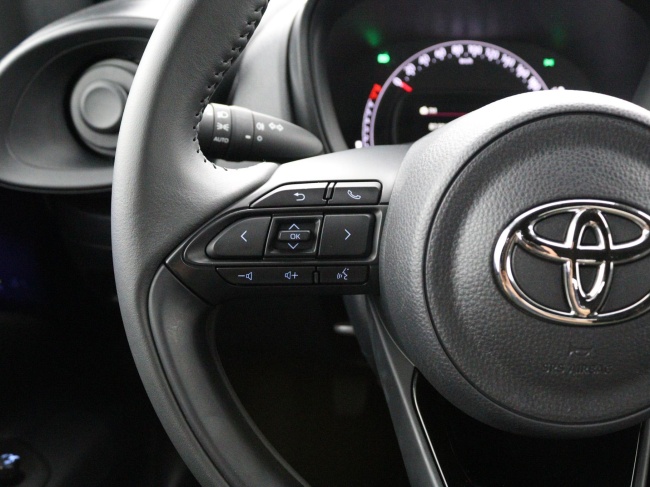 Toyota Aygo X - 1.0 VVT-i MT Play