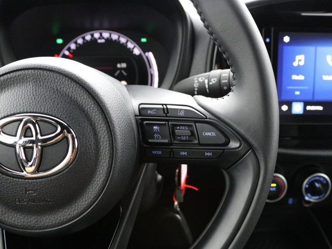 Toyota Aygo X - 1.0 VVT-i MT Play