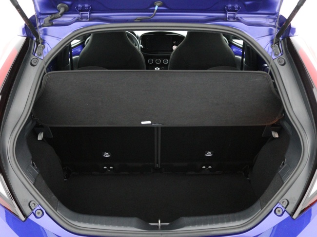 Toyota Aygo X - 1.0 VVT-i MT Play