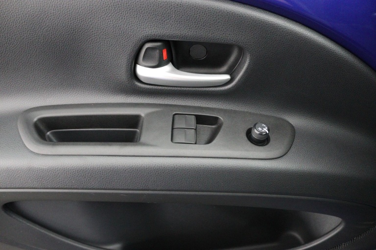Toyota Aygo X - 1.0 VVT-i MT Play 28