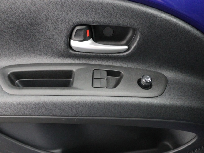 Toyota Aygo X - 1.0 VVT-i MT Play