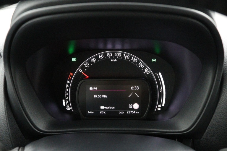 Toyota Aygo X - 1.0 VVT-i MT Play 6