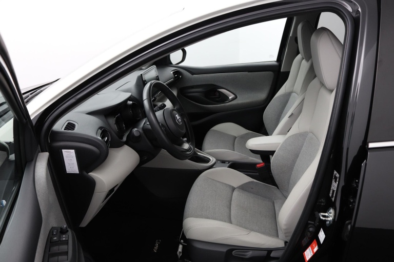 Toyota Yaris - 1.5 Hybrid 17