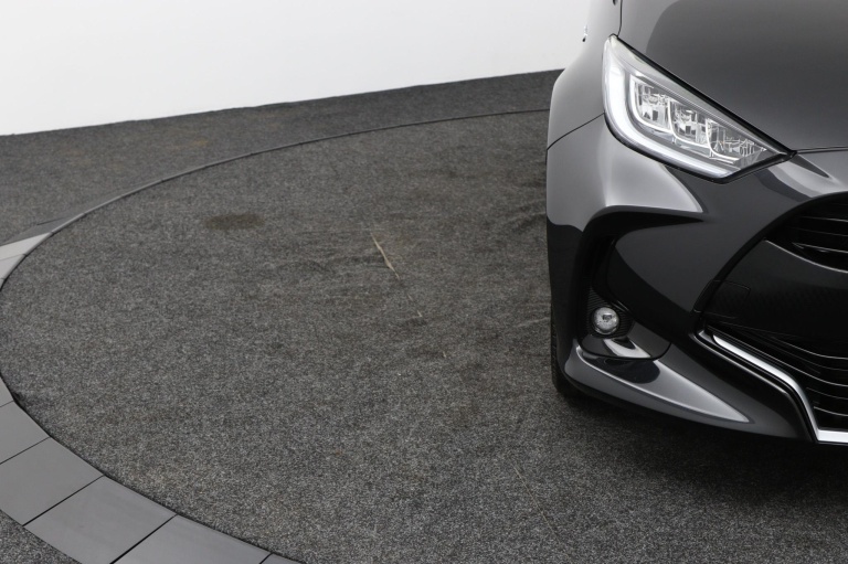 Toyota Yaris - 1.5 Hybrid 35