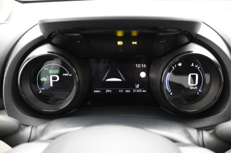 Toyota Yaris - 1.5 Hybrid 6
