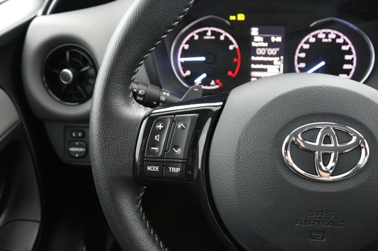 Toyota Yaris - 1.5 VVT-i Active 19