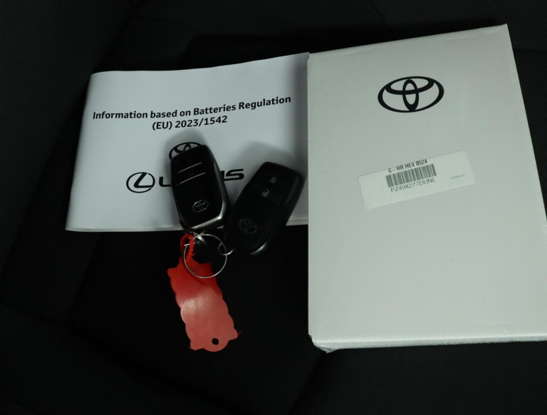 Toyota C-HR - 1.8 Hybrid 140 Dynamic 11