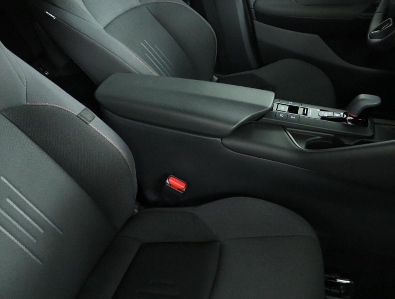 Toyota C-HR - 1.8 Hybrid 140 Dynamic 63