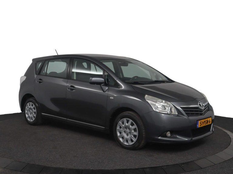 Toyota Verso - 1.8 VVT-i Aspiration 13