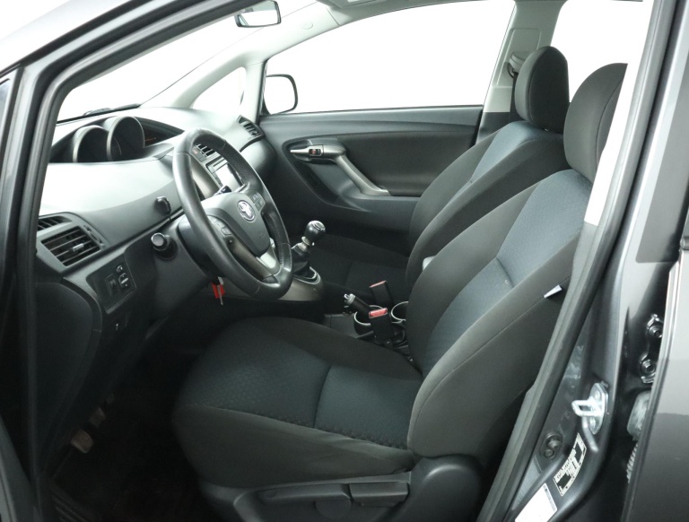 Toyota Verso - 1.8 VVT-i Aspiration 16