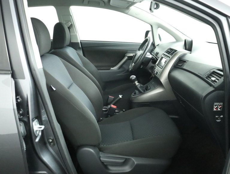 Toyota Verso - 1.8 VVT-i Aspiration 21