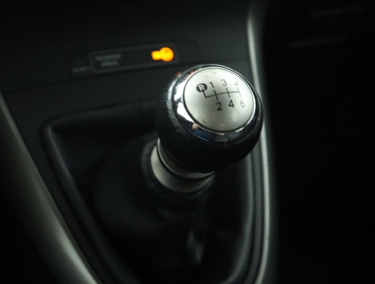 Toyota Verso - 1.8 VVT-i Aspiration 27
