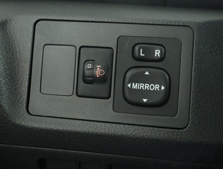 Toyota Verso - 1.8 VVT-i Aspiration 29