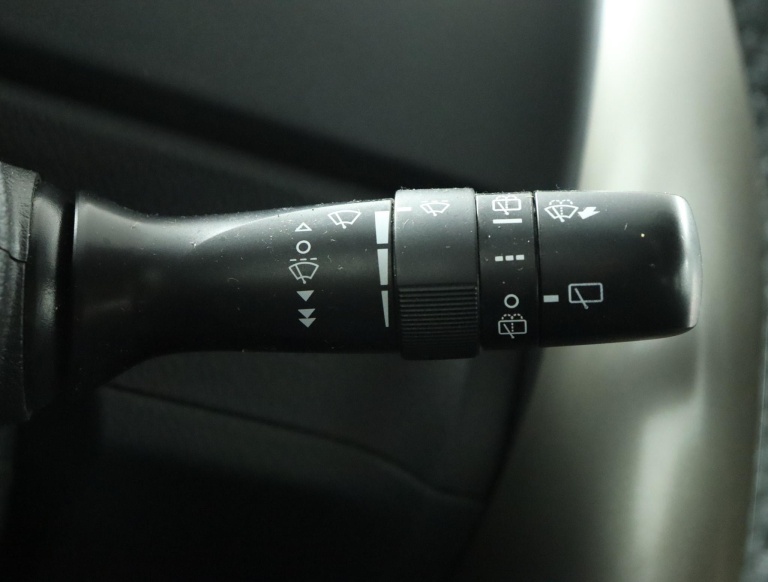 Toyota Verso - 1.8 VVT-i Aspiration 31