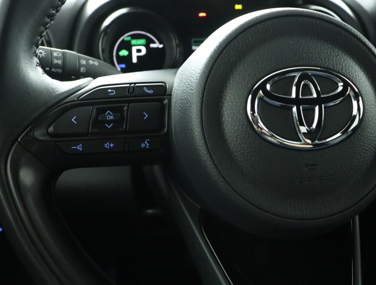 Toyota Yaris - 1.5 Hybrid Executive 19