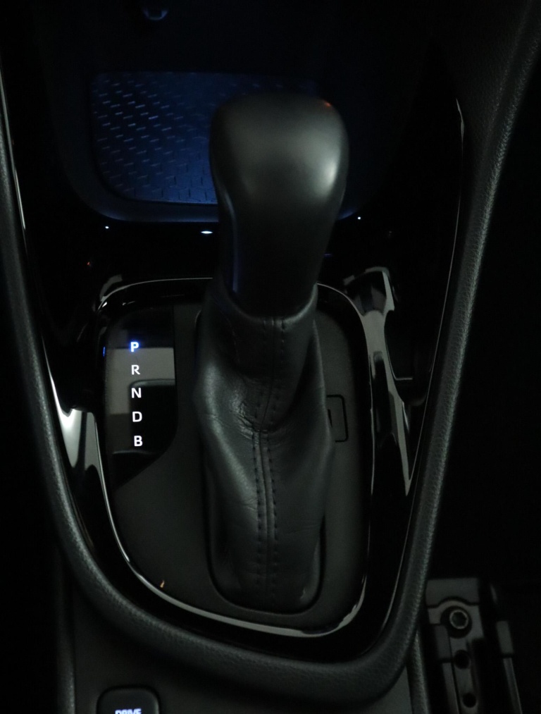 Toyota Yaris - 1.5 Hybrid Executive 27