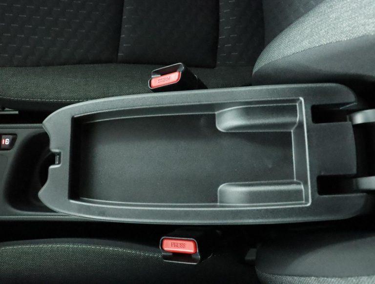 Toyota Yaris Cross - 1.5 Hybrid 115 First Edition 61