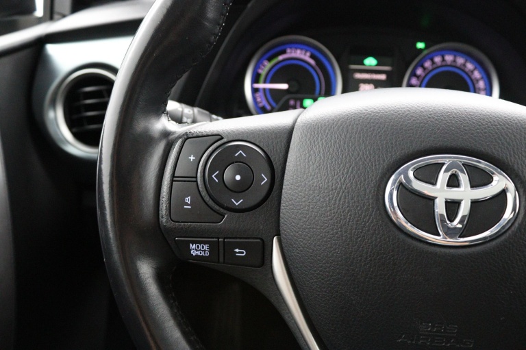 Toyota Auris Touring Sports - 1.8 Hybrid 19
