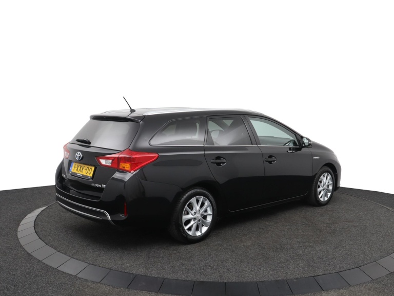Toyota Auris Touring Sports - 1.8 Hybrid 2