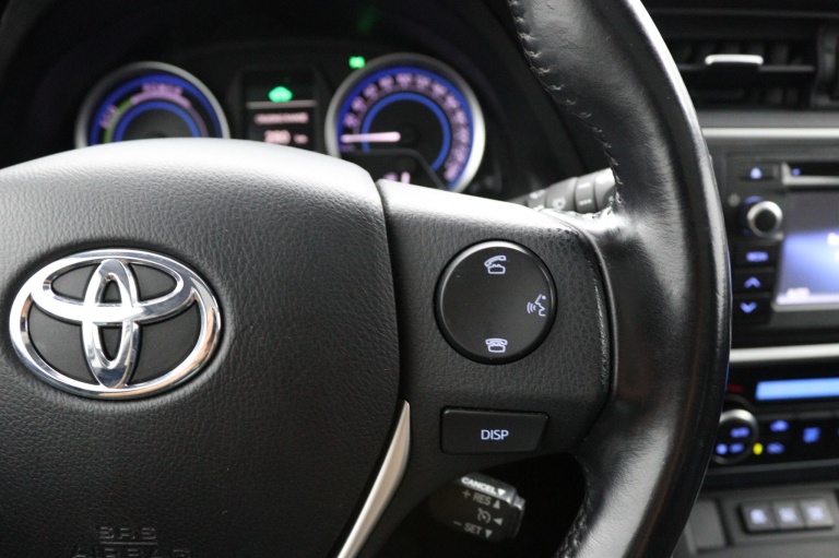 Toyota Auris Touring Sports - 1.8 Hybrid 21