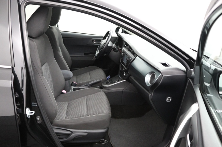 Toyota Auris Touring Sports - 1.8 Hybrid 22